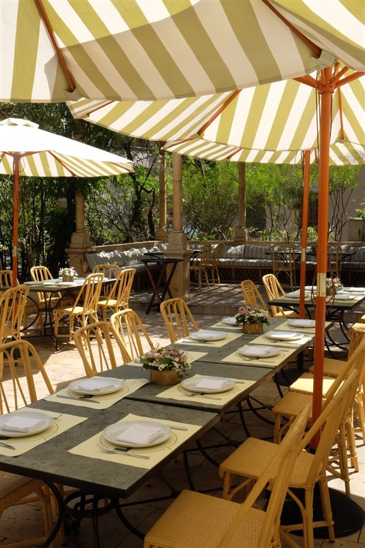 Lunch under the new parasols at the liza garden